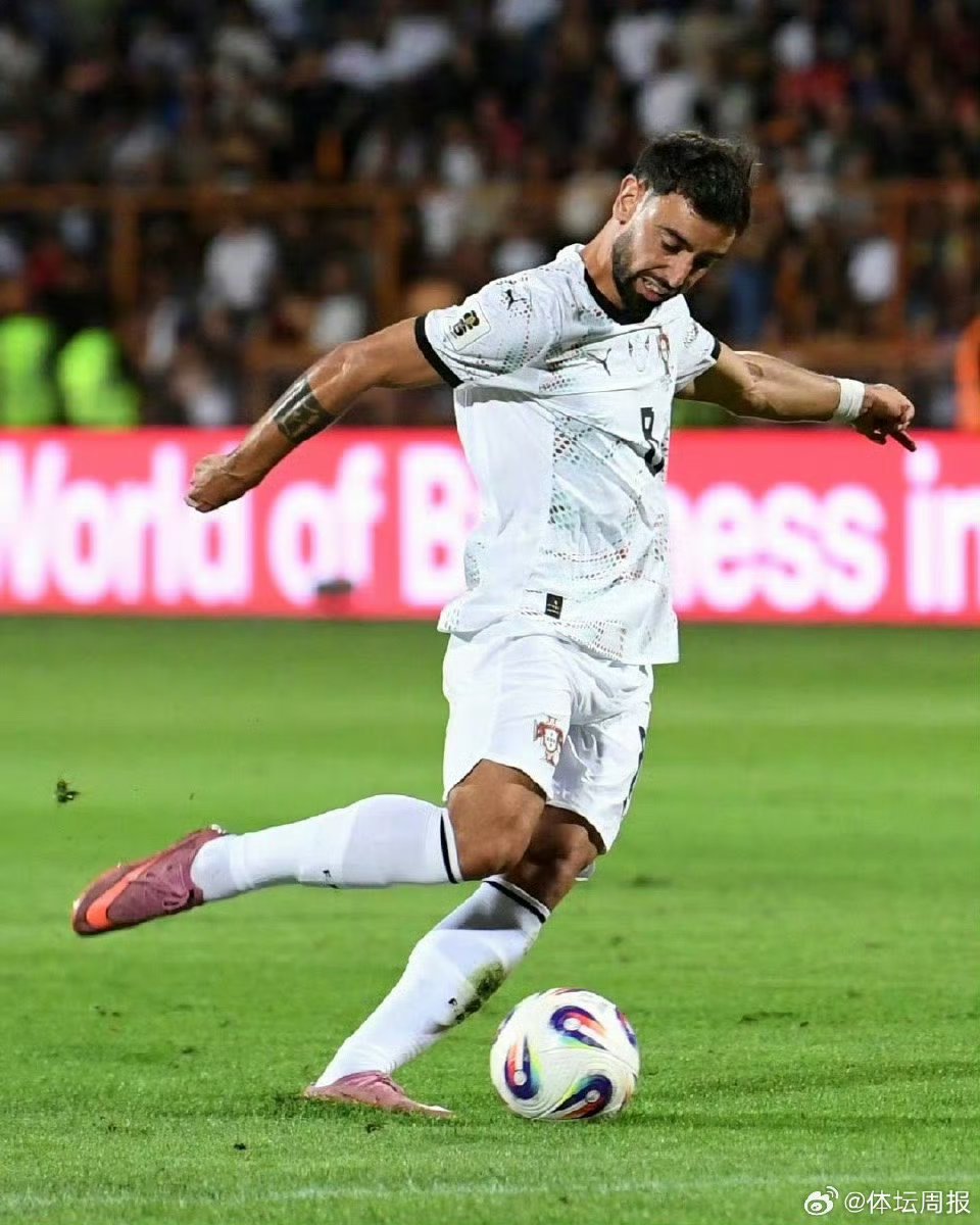 开元登录入口包含本菲卡发布备战花絮，赛前远射贴柱，英超任务艰巨，年轻球员得到机会的词条